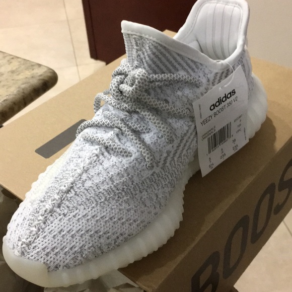 **SOLD**Yeezy V2 static reflective limited edition - Picture 3 of 8